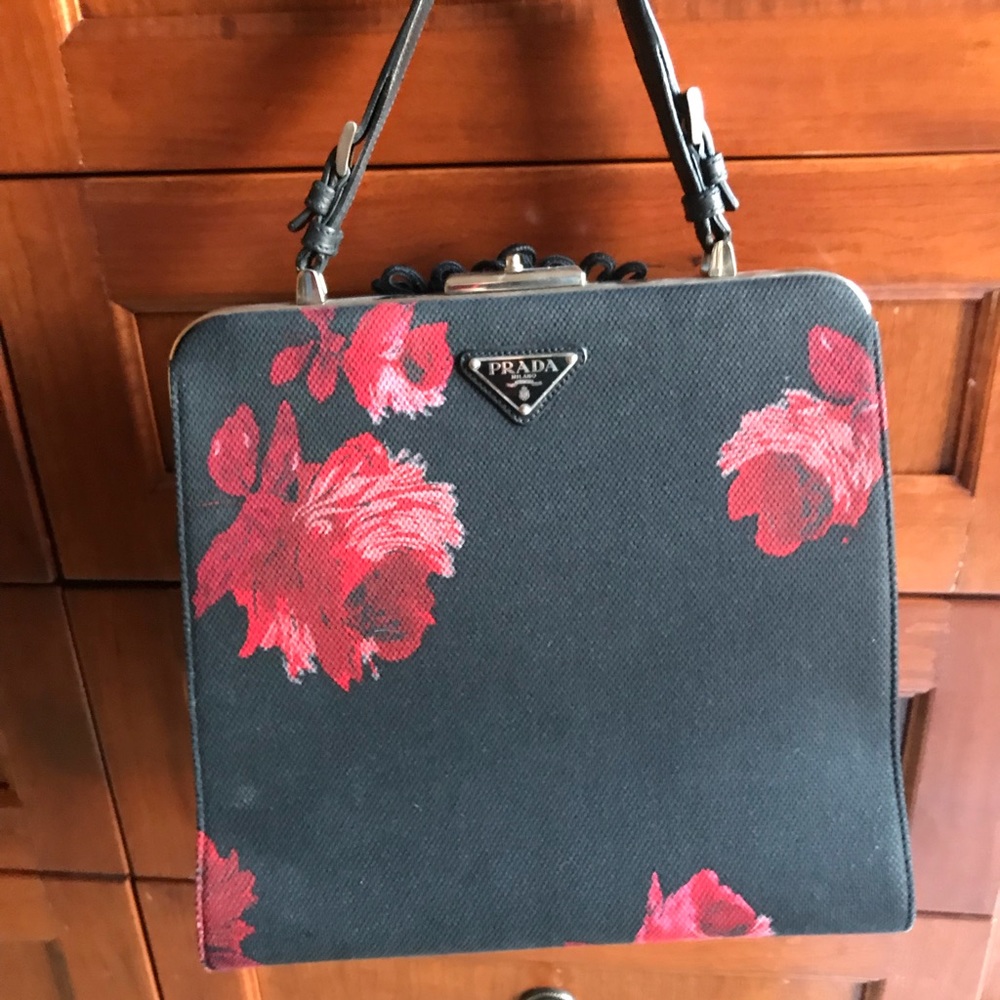 Prada bag - Picture 2 of 7